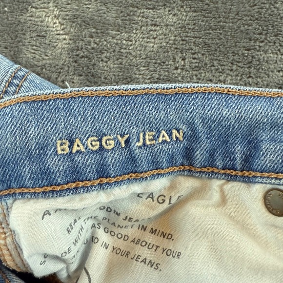 American Eagle Women's Jeans Baggy Jean Size 8 Distressed High Rise Light Wash - Picture 3 of 11